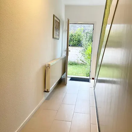 Easy To Duesseldorf Messe, 2-bedroom With Kitchen And Garden * דיסבורג