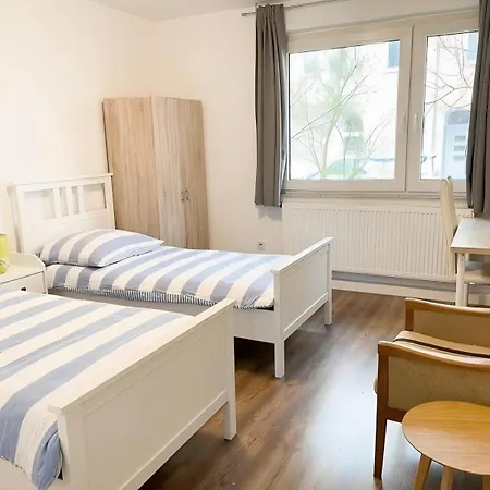 Easy To Duesseldorf Messe, 2-bedroom With Kitchen And Garden *