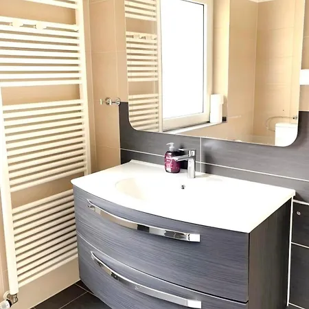 Easy To Duesseldorf Messe, 2-bedroom With Kitchen And Garden דירה *